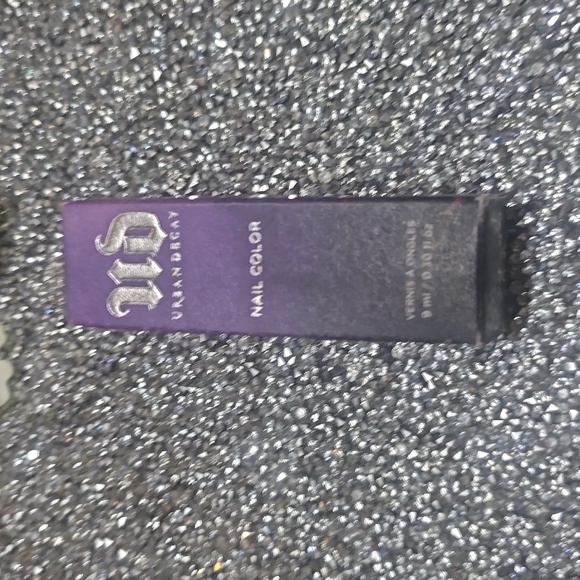 🌟🧚‍♀️BLACKHEART Urban Decay DISCONTINUED Nail Color NWT - Picture 4 of 5
